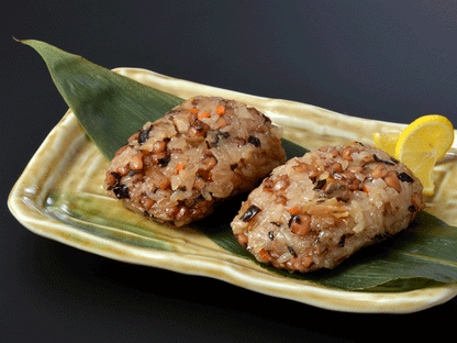 具材たっぷり！旨みたっぷり！もち米もっちり！いかとホタテのおこわ【冷凍】【送料別】